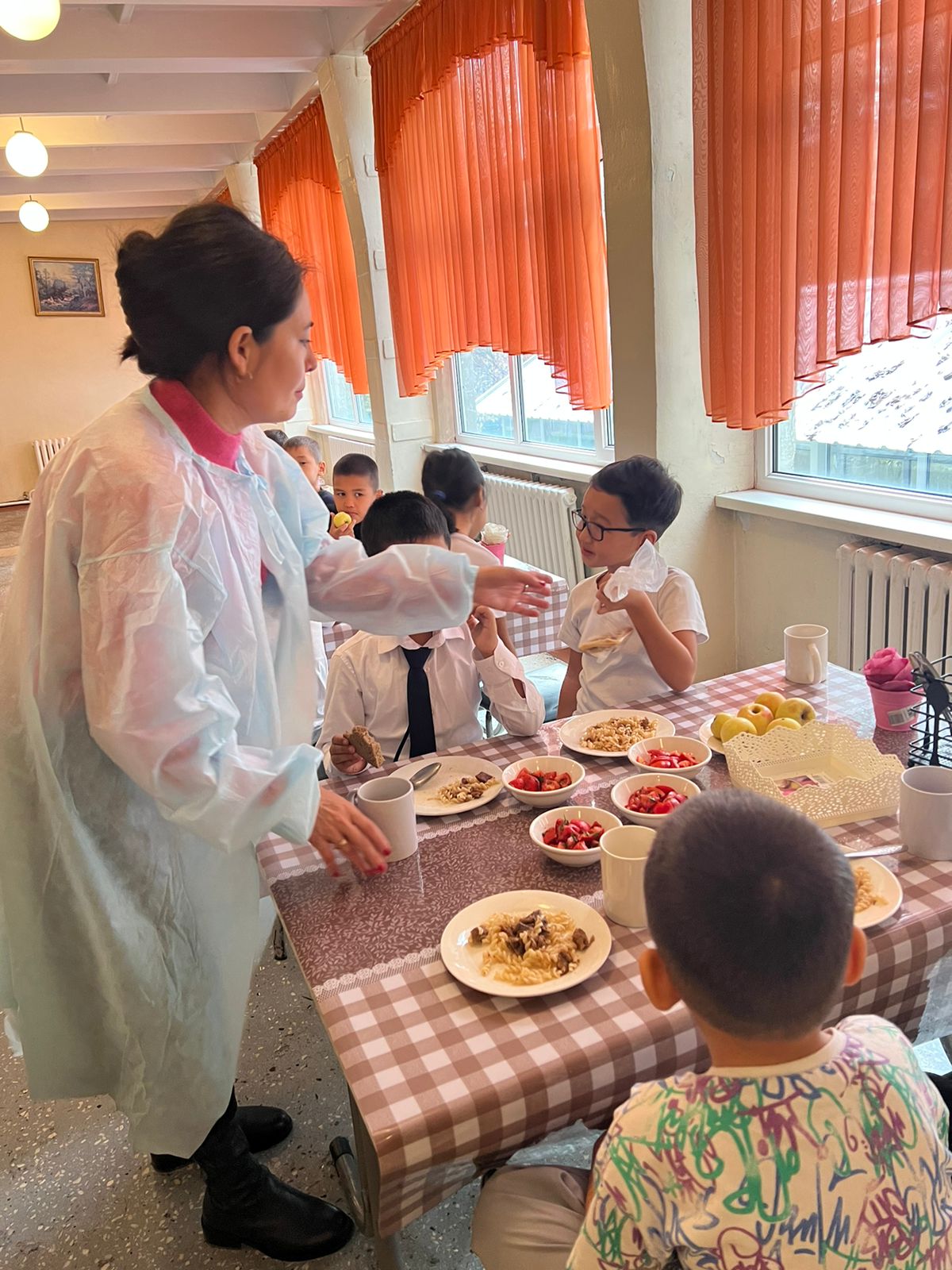 Ата-ана кезекшегілі 2 "Ә" сынып ата-анасы  Рамазанова Алия