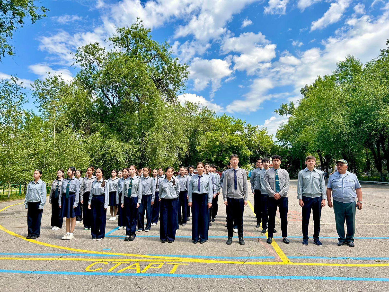 Жас сарбаз» әскери-патриоттық әндер шеруі ұйымдастырылды.